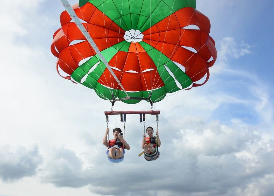 parasailing adventure